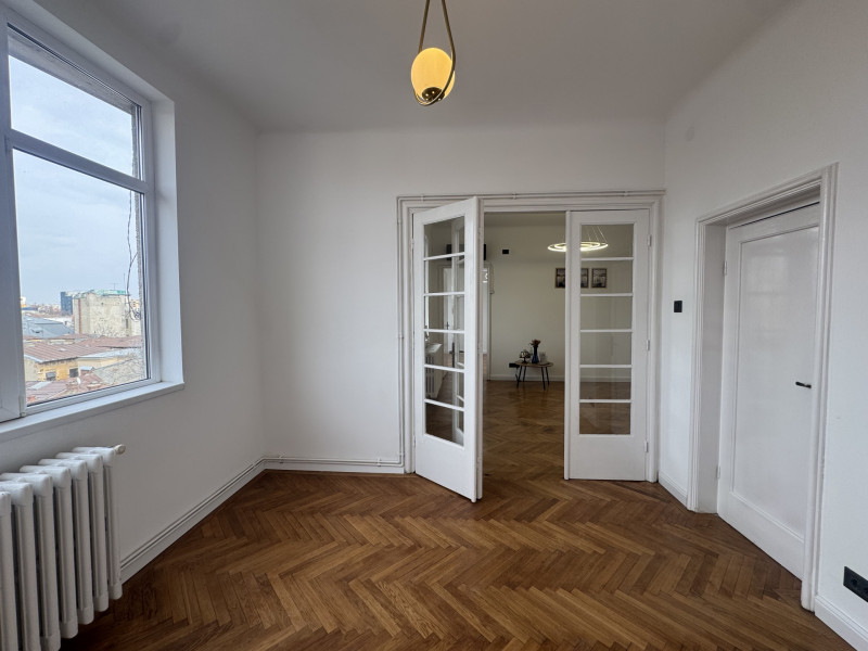 Bijuterie interbelică în centru