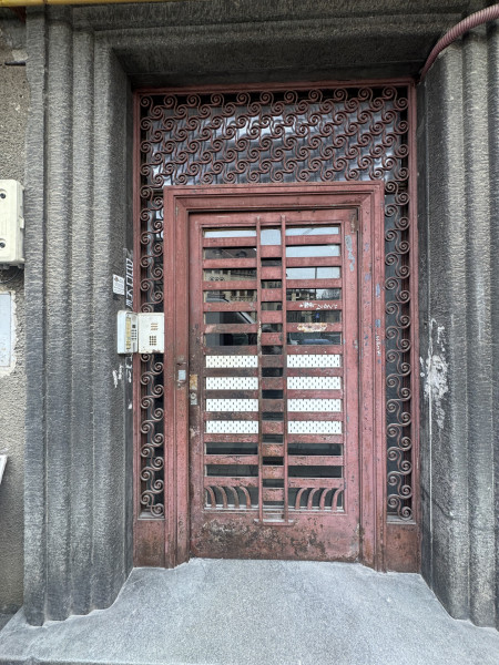 Bijuterie interbelică în centru