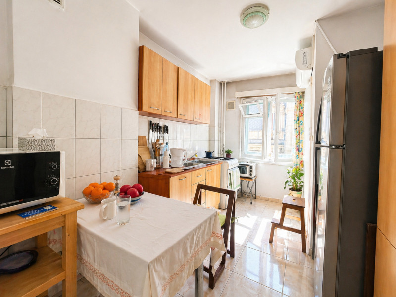 AICI NU SE VINDE, SE CONCUREAZĂ!