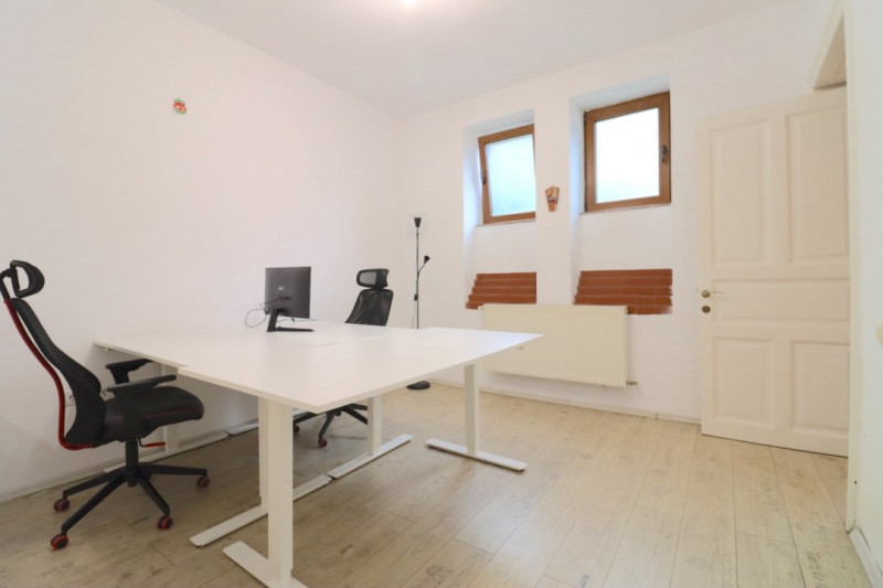 Apartament de vânzare cu 4 camere- curte – Cotroceni - metrou Eroilor/Grozăvești