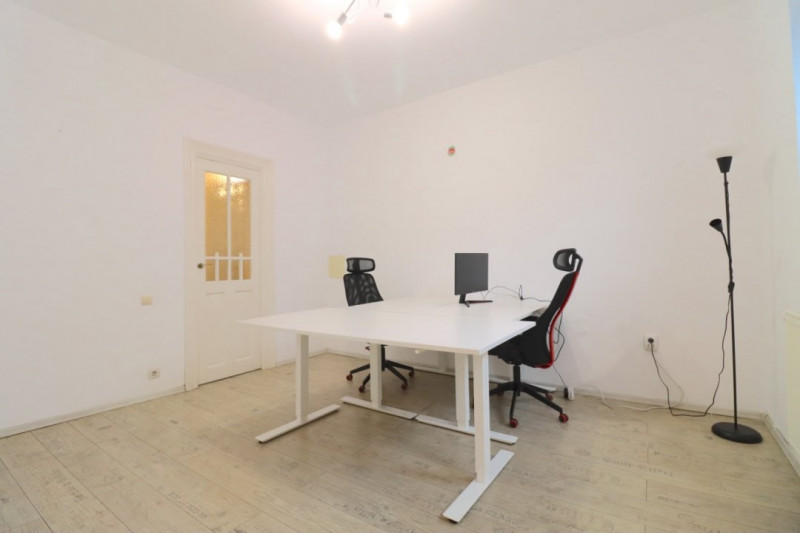 Apartament de vânzare cu 4 camere- curte – Cotroceni - metrou Eroilor/Grozăvești