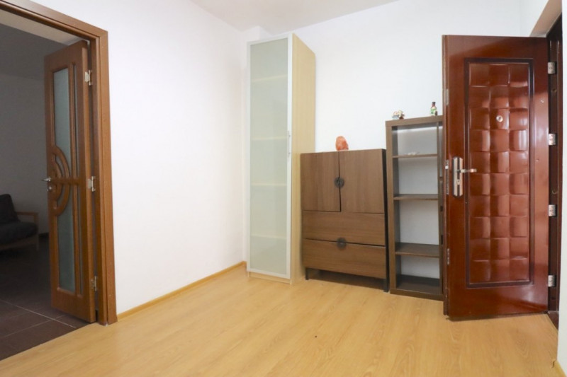 Apartament de vânzare cu 4 camere- curte – Cotroceni - metrou Eroilor/Grozăvești