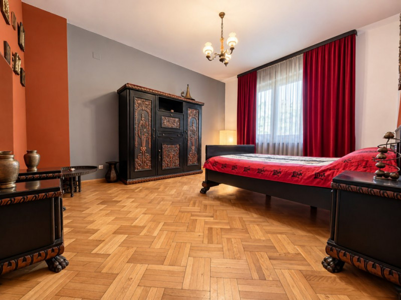 MAI mult decât un Apartament | 188 mp și CURTE în Domenii la 10 minute de Metrou
