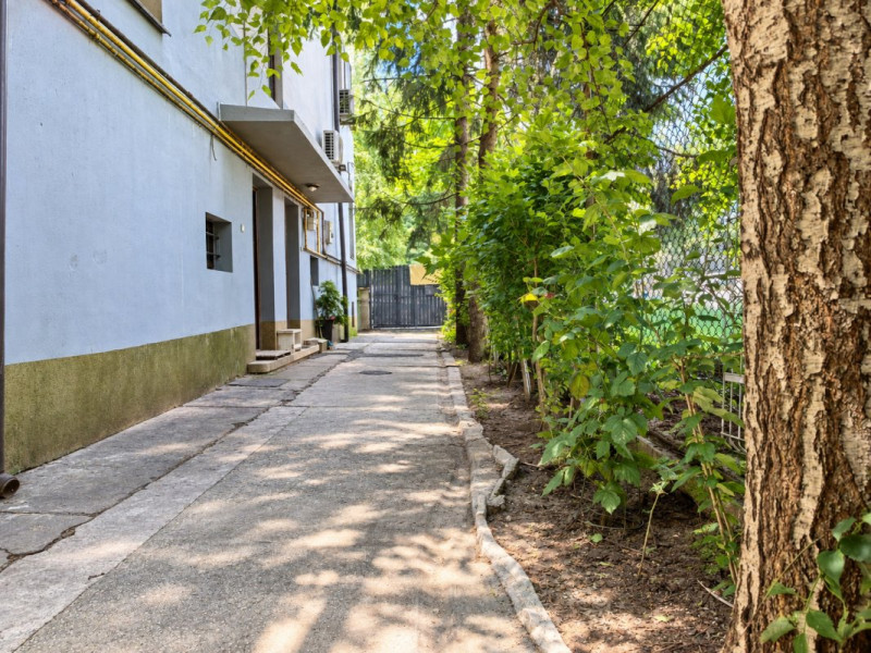 MAI mult decât un Apartament | 188 mp și CURTE în Domenii la 10 minute de Metrou