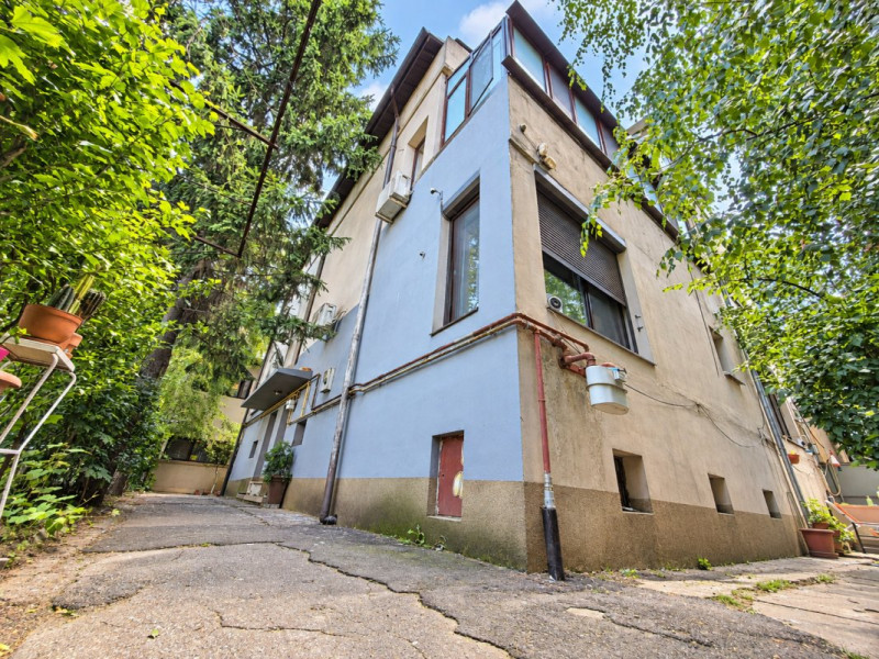 MAI mult decât un Apartament | 188 mp și CURTE în Domenii la 10 minute de Metrou