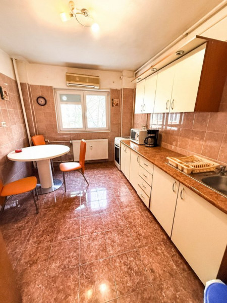 4 camere de vânzare | Etaj 1  | aproape de metrou Ștefan cel Mare – Obor 