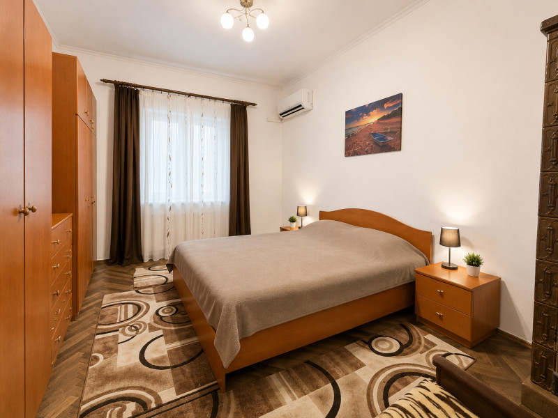 Apartament 5 camere Armenesc - Corbeni