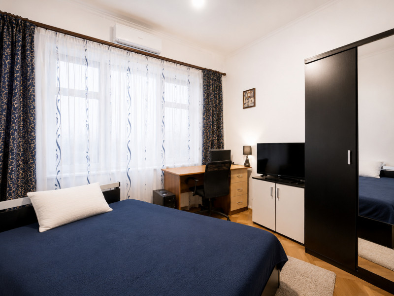 Apartament 5 camere Armenesc - Corbeni