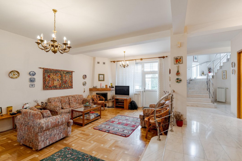 Casă de vacanță sau locuință permanentă, teren 2649 mp, Snagov - Ciofliceni