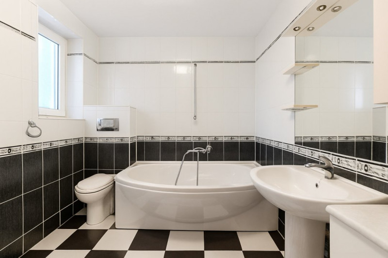 Casă de vacanță sau locuință permanentă, teren 2649 mp, Snagov - Ciofliceni