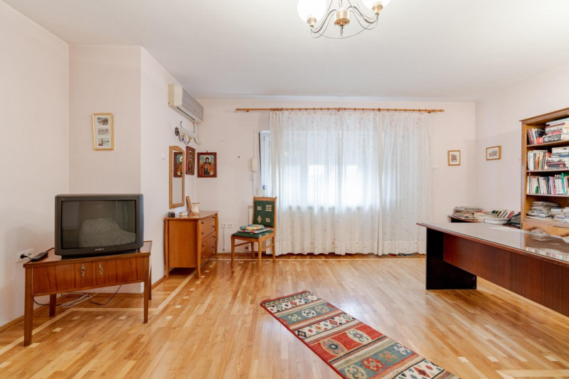 Casă de vacanță sau locuință permanentă, teren 2649 mp, Snagov - Ciofliceni