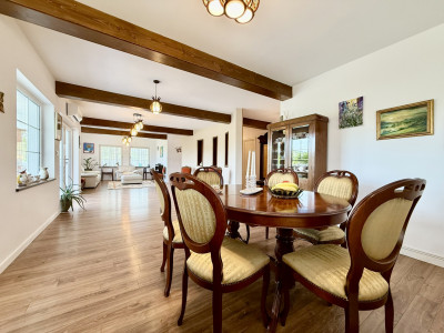 American villa near the lake