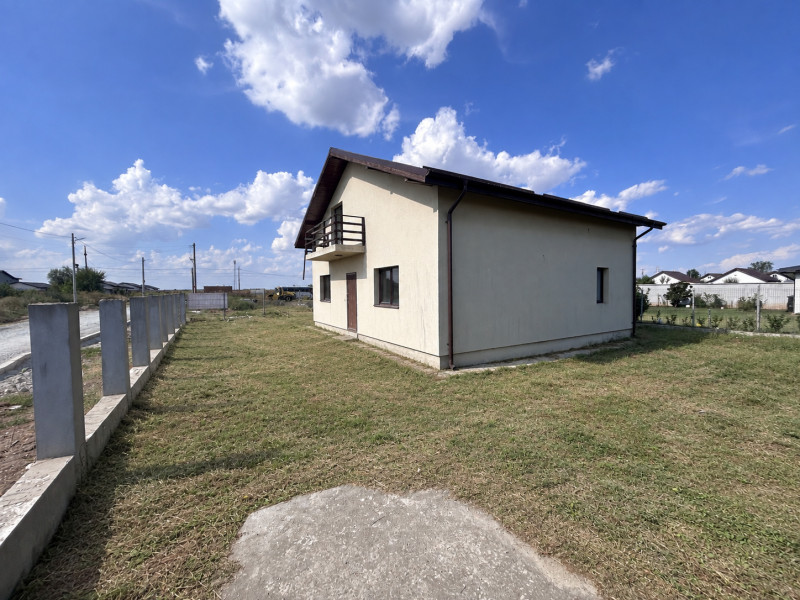 Vila individuala cu 4 camere si teren de 400 mp – Domnesti, zona Teghes