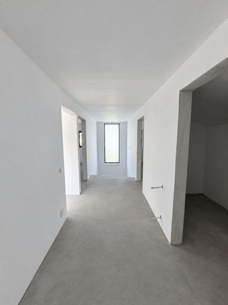 Vila individuala cu 4 camere si teren de 400 mp – Domnesti, zona Teghes
