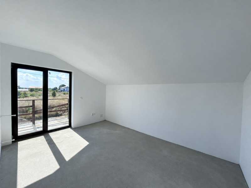 Vila individuala cu 4 camere si teren de 400 mp – Domnesti, zona Teghes