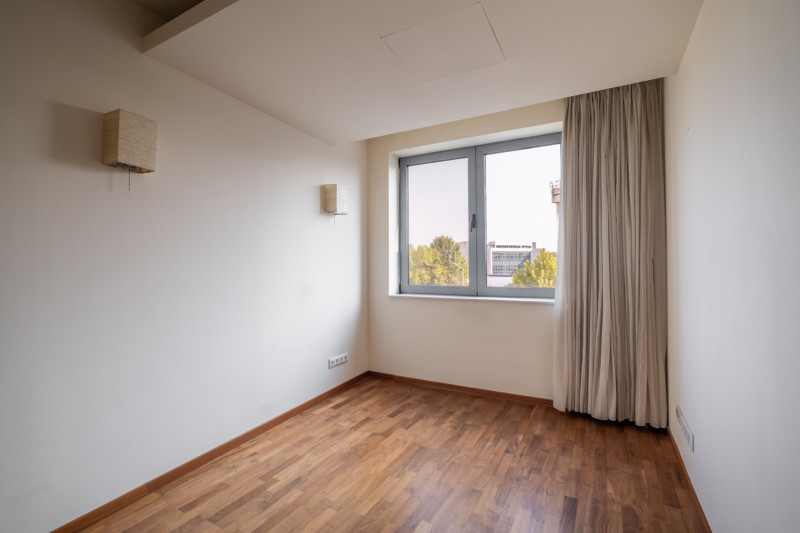 5 camere 185 MPU | Amfiteatru - Iancu Nicolae | 2 locuri parcare