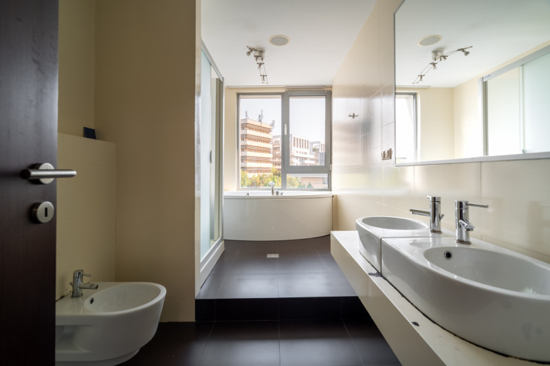 5 camere 185 MPU | Amfiteatru - Iancu Nicolae | 2 locuri parcare