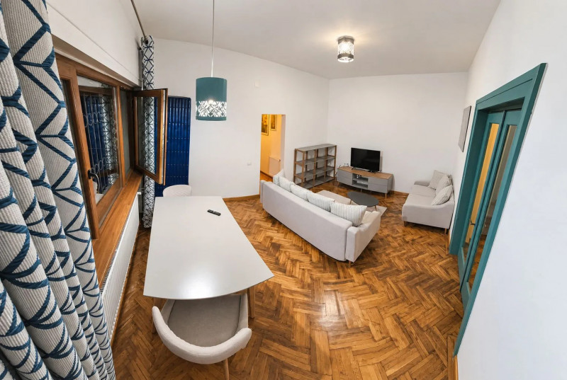 Apartament cu personalitate în vilă – 73,69 mp utili + boxă – Popa Nan