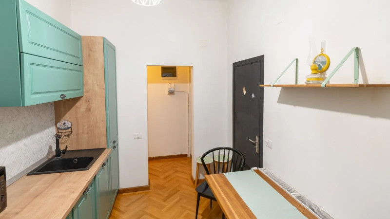 Apartament cu personalitate în vilă – 73,69 mp utili + boxă – Popa Nan