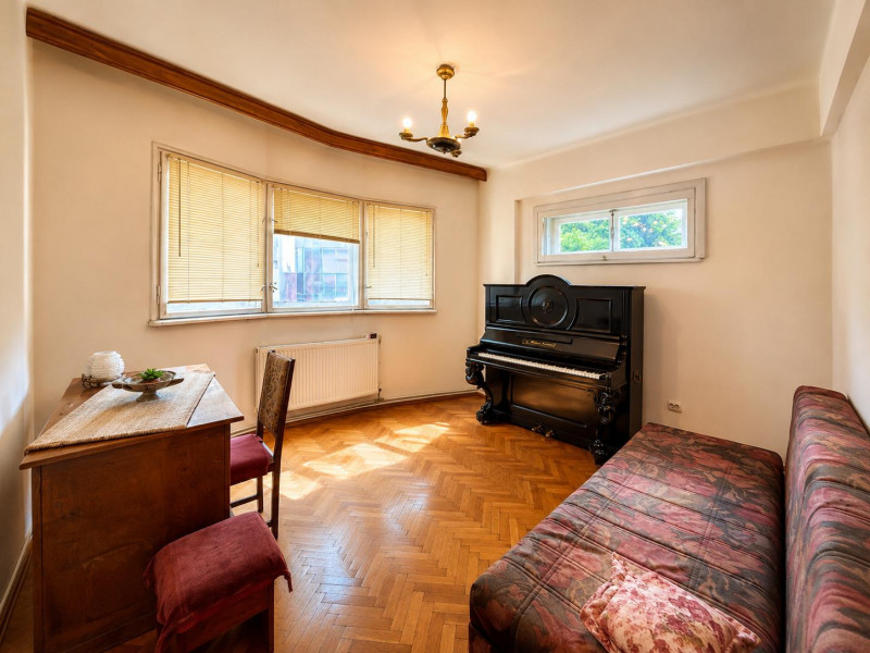 VÂND ADRESĂ, PENTRU O PRINȚESĂ! BATISTEI 4 CAMERE