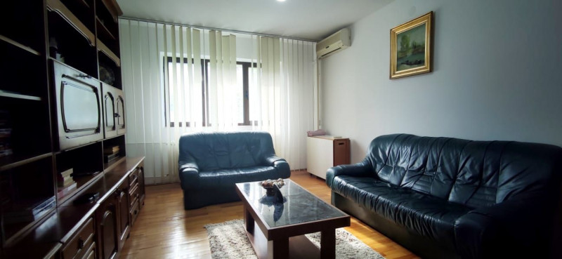 AVIATIEI VANZARE 3 CAMERE