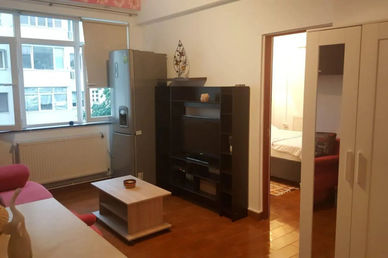 Inchiriere apartament 2 camere Sala Palatului