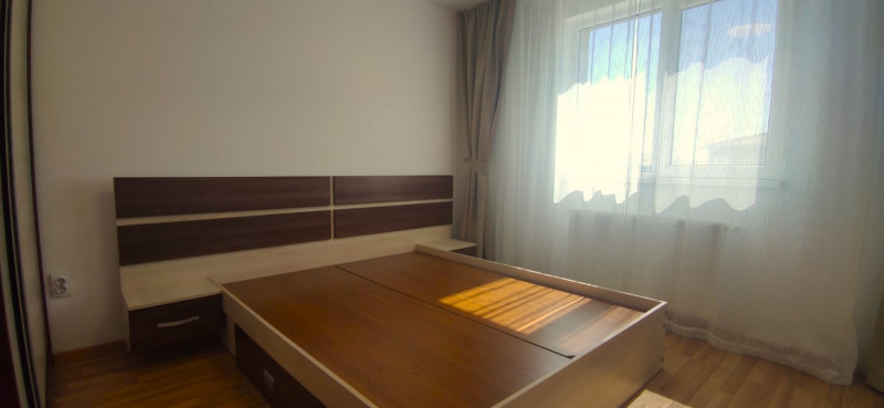 VANZARE 2 CAM APARĂTORII PATRIEI