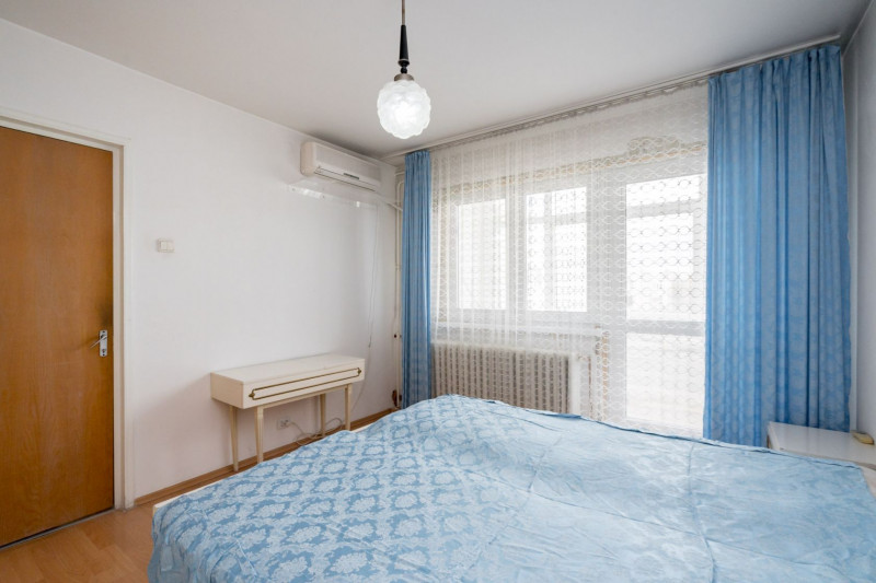 Vanzare apartament 4 camere Dr Taberei Scoala Sf Andrei