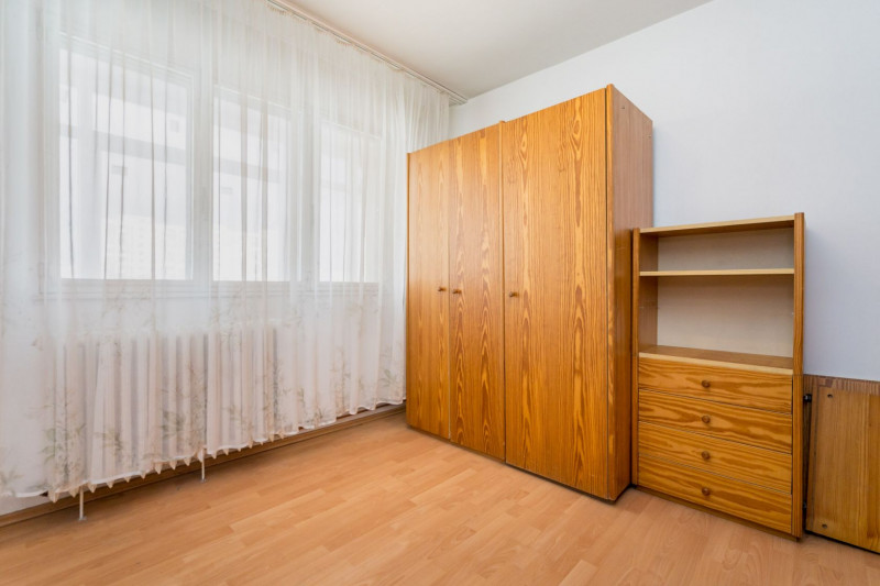 Vanzare apartament 4 camere Dr Taberei Scoala Sf Andrei