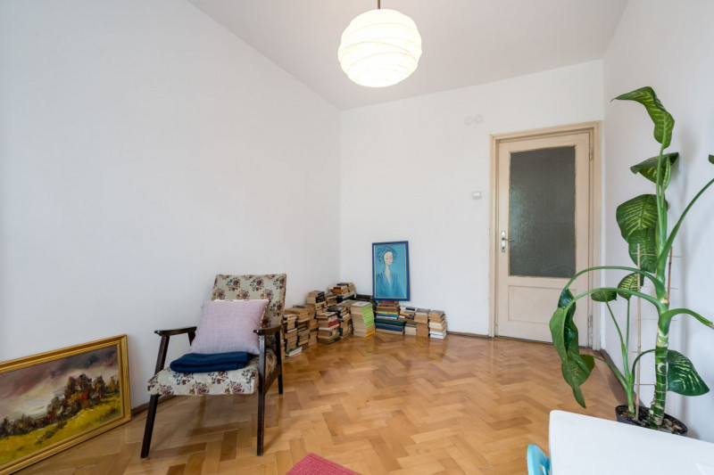 Vanzare apartament 2 camere cu terasa Pta Amzei