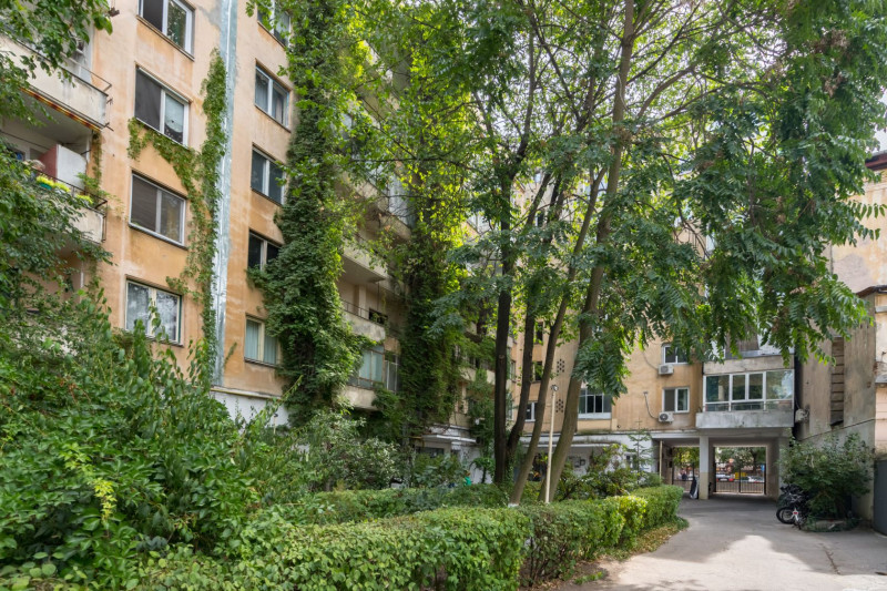 Vanzare apartament 2 camere cu terasa Pta Amzei