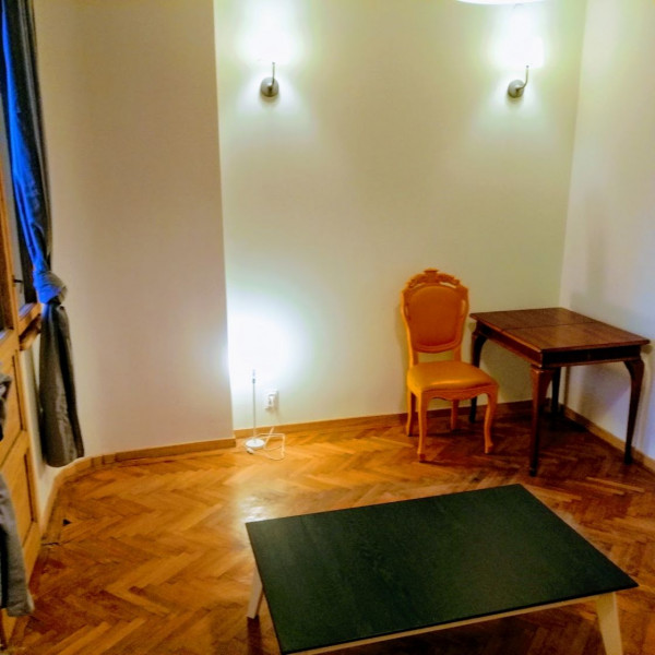 English style 4 rooms for rent