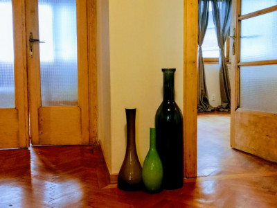 English style 4 rooms for rent