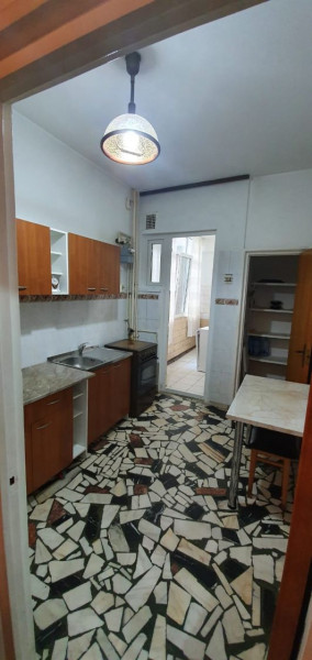 Inchiriere apartament 3 camere Eminescu bloc diplomati