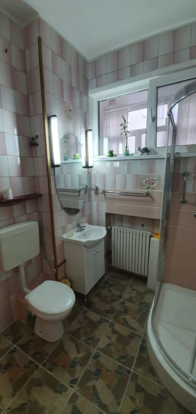 Inchiriere apartament 3 camere Eminescu bloc diplomati