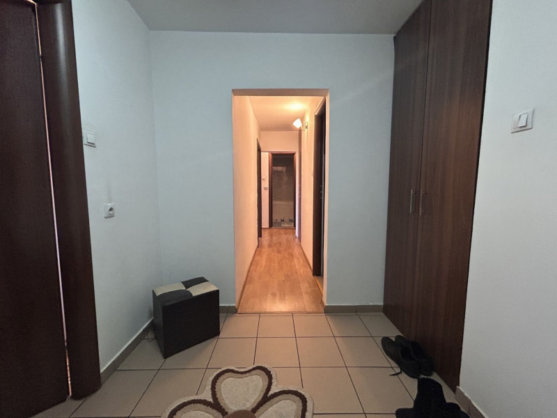 3 CAMERE CRANGASI, RENOVAT, MOBILAT, GATA DE MUTAT!