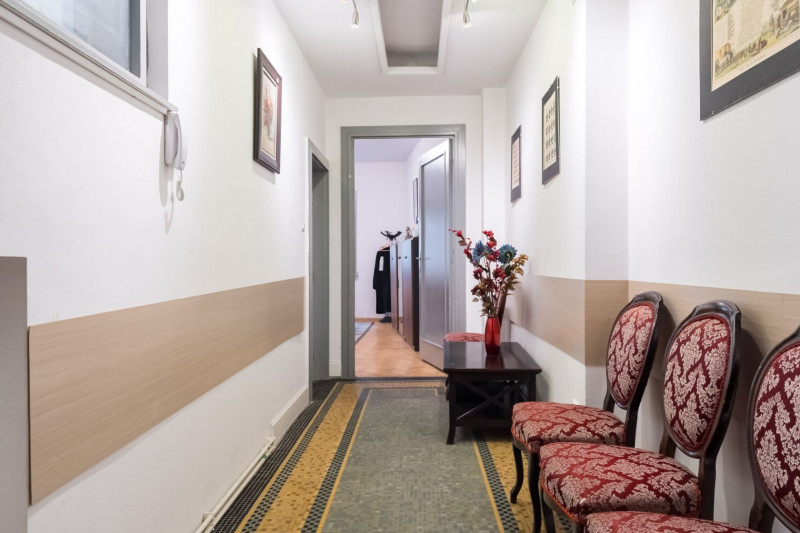 Apartament 3 camere pentru investiție 