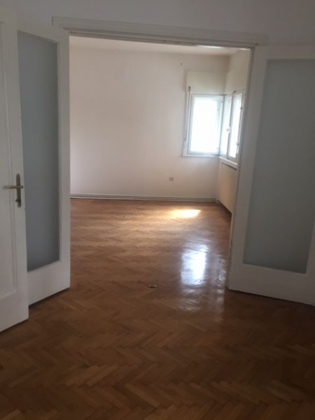 Inchiriere apartament 4 camere Unirii