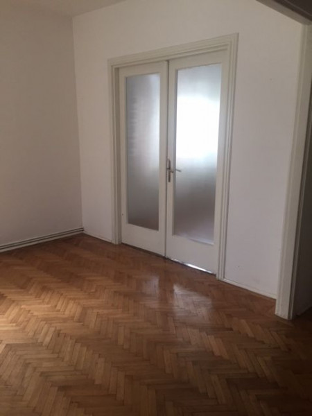 Inchiriere apartament 4 camere Unirii