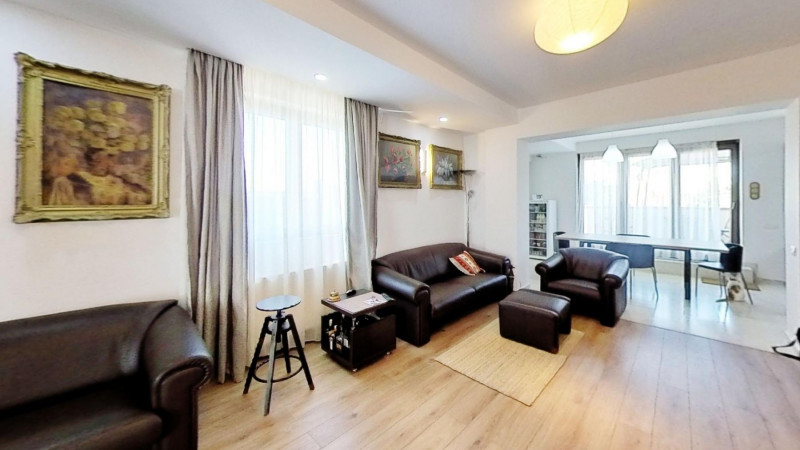 DUPLEX PENTHOUSE for sale, ultra-central, 200 sqm with three terraces of 55 sqm