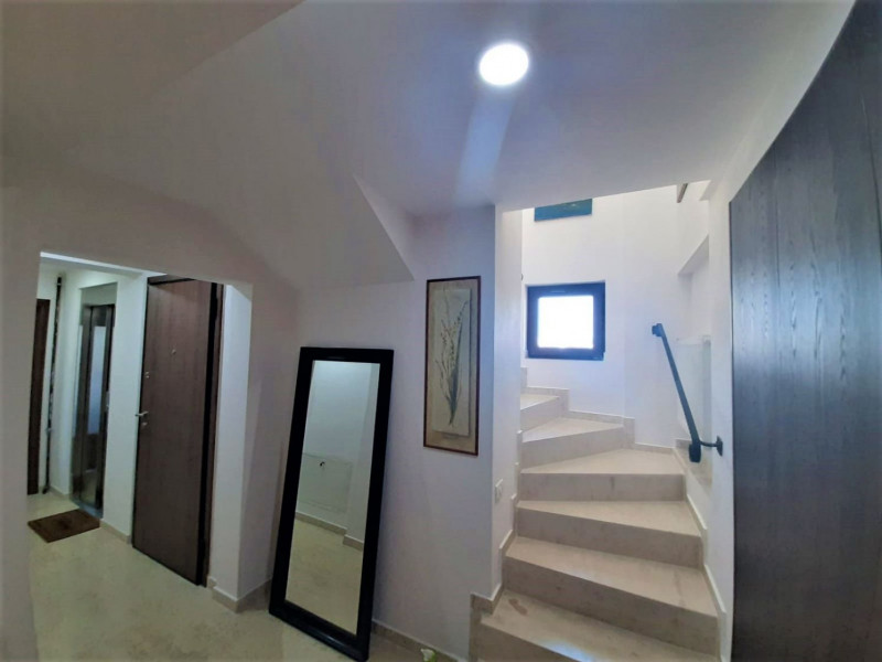 DUPLEX PENTHOUSE for sale, ultra-central, 200 sqm with three terraces of 55 sqm