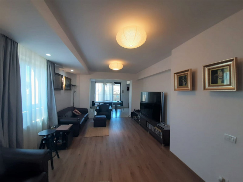 DUPLEX PENTHOUSE for sale, ultra-central, 200 sqm with three terraces of 55 sqm