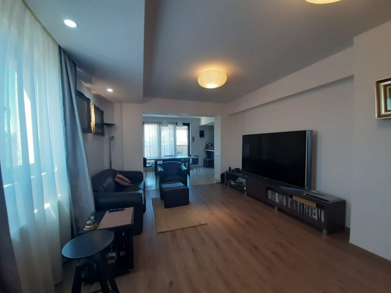 DUPLEX PENTHOUSE for sale, ultra-central, 200 sqm with three terraces of 55 sqm