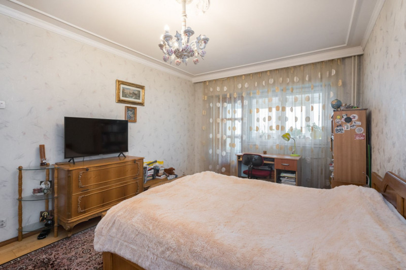 Vanzare apartament 4 camere Colentina