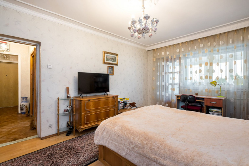 Vanzare apartament 4 camere Colentina