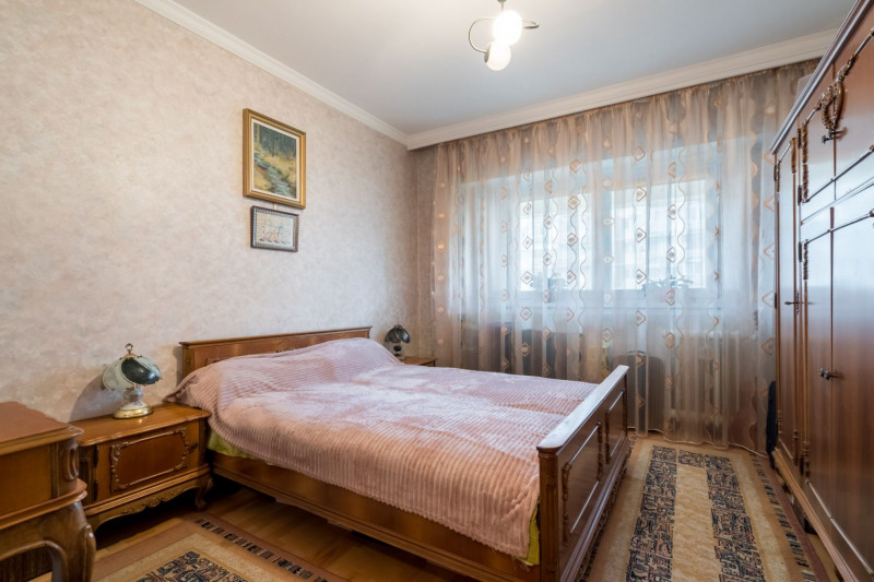 Vanzare apartament 4 camere Colentina