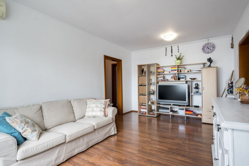 Apartament frumos in bloc bun