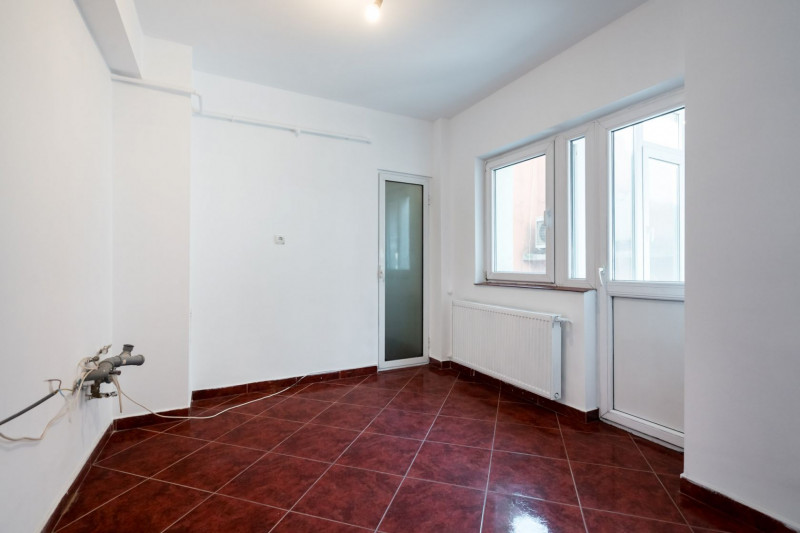 Apartament mare si luminos