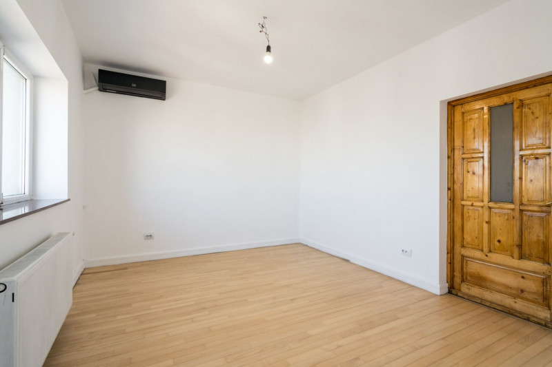 Apartament mare si luminos