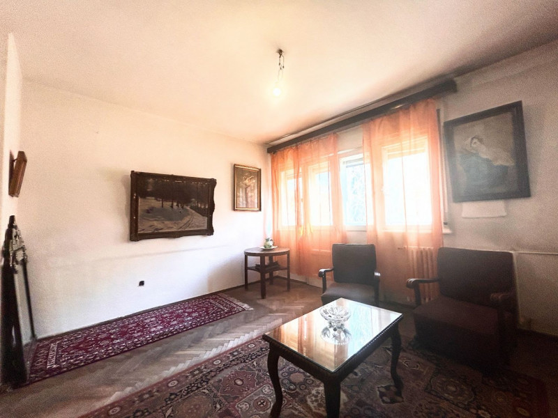 DECEBAL, ÎN SPATELE MUZEULUI COPIILOR, PATRU CAMERE BURGHEZE